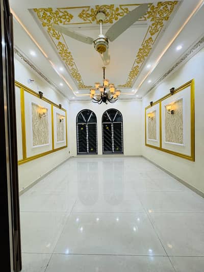 10 Marla House For Rent Beautiful, Spacious and luxury Iqbal Block Bahria Town Lahore