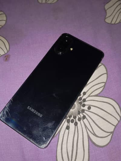 10/9.5 no scartch (back amd front protector installed)