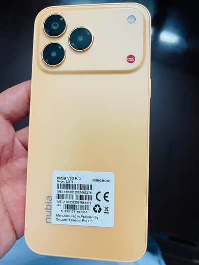 Brand new 10/10 only 10 days used with complete box and accessories