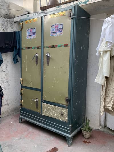 iron almari used condition