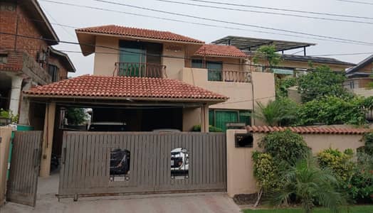 15 Marla Used Spanish Design Most Beautiful Well Maintained Basement House For Sale At Prime Location Of DHA Lahore Near To Park Masjid & Commercial Market