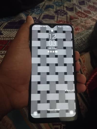 Samsung Galaxy A20 mobile  panal brak ha