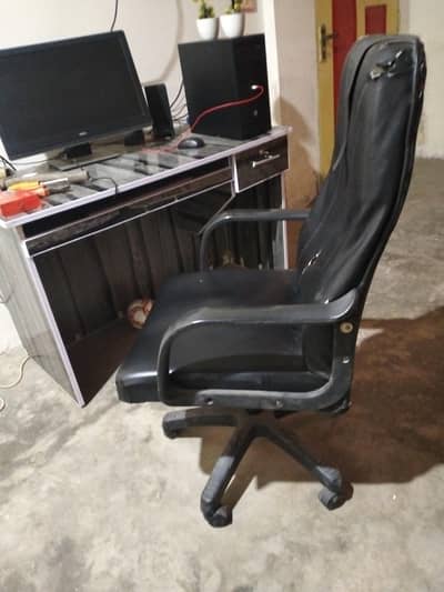 i7 4th generation desktop computer+table for sale