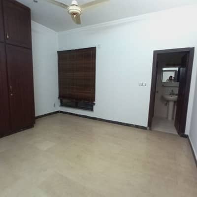 Upper portion 10 Marla 3 bedroom phase 2 bahria town Rawalpindi