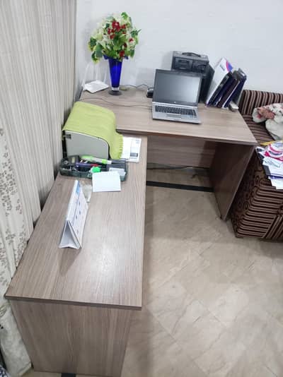 Executive Table with console