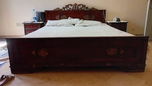 pure wooden sheesham bed with mattress and side tables