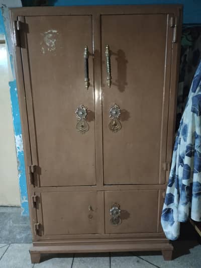 Customized and in new condition wardrobe with about 100 kgs of weight.