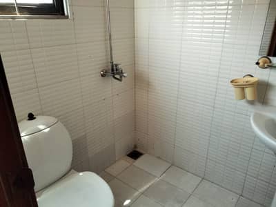 10 Marla lower just like new 2 beds dd tvl kitchen facing park