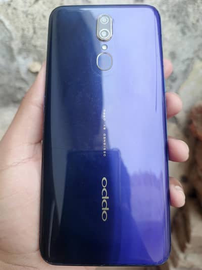oppo f11 box or mobile