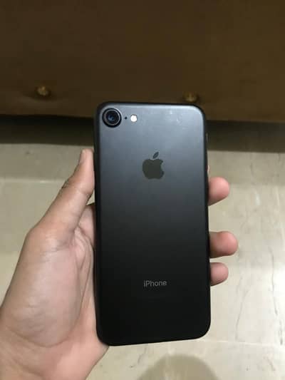 iphone 7 non pta 32 gb in good condition. No open no repair