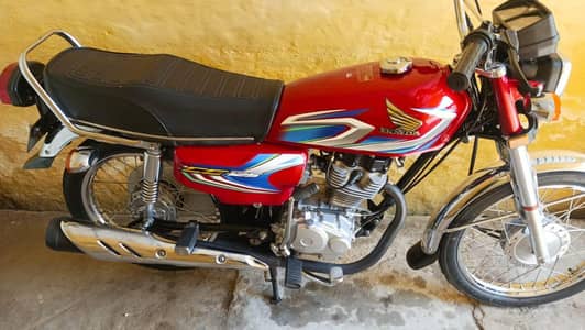 Honda 125 CG motorcycle for sale hai Islamabad number 0328/5227/667