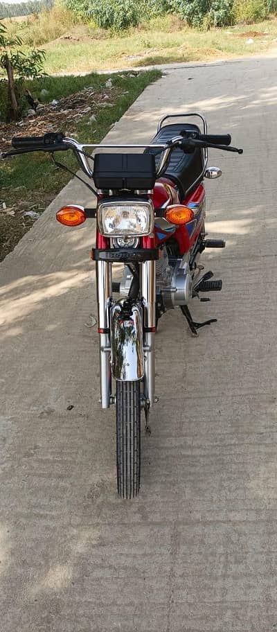 Honda 125 CG 2022 model hai Islamabad number hai 0328/5227/667