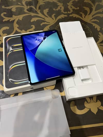 IPAD PRO M4 CHIP 512GB STORAGE 11” INCH