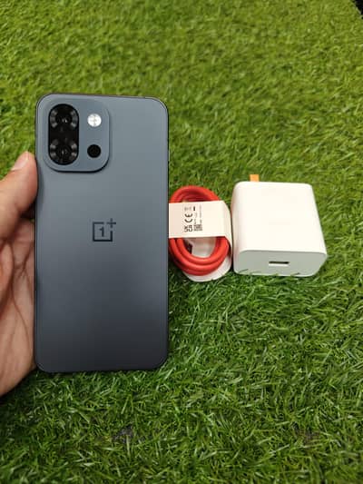 Oneplis 13t pta approved 12/512 with original charger available