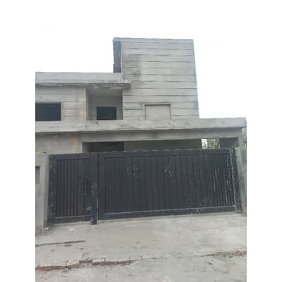 1 Kanal Corner And Facing Park Grey Structure House For Sale Awt Phase 2