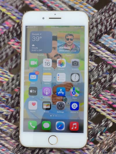iPhone 7plus 128gb PTA