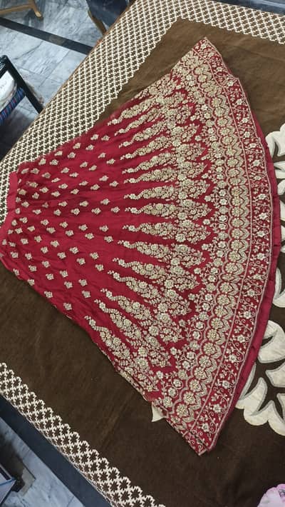 Lhenga available for urgent sale