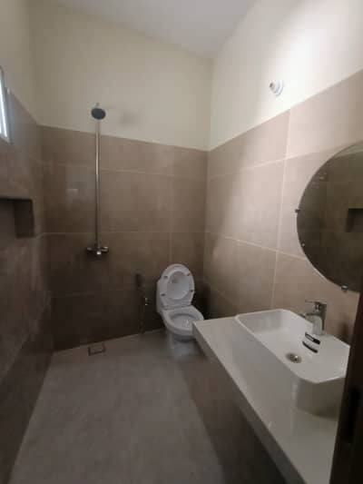 AHMED ASSOCIATES OFFER 10 MARLA BRAND NEW UPPER PORTION FOR RENT IN NAsheeman IQBAL PHASE 1 NEAR TO SHUKAT KHANUM HOSPITAL LAHORE