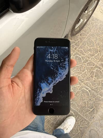 Iphone 7 (128gb) PTA Approved