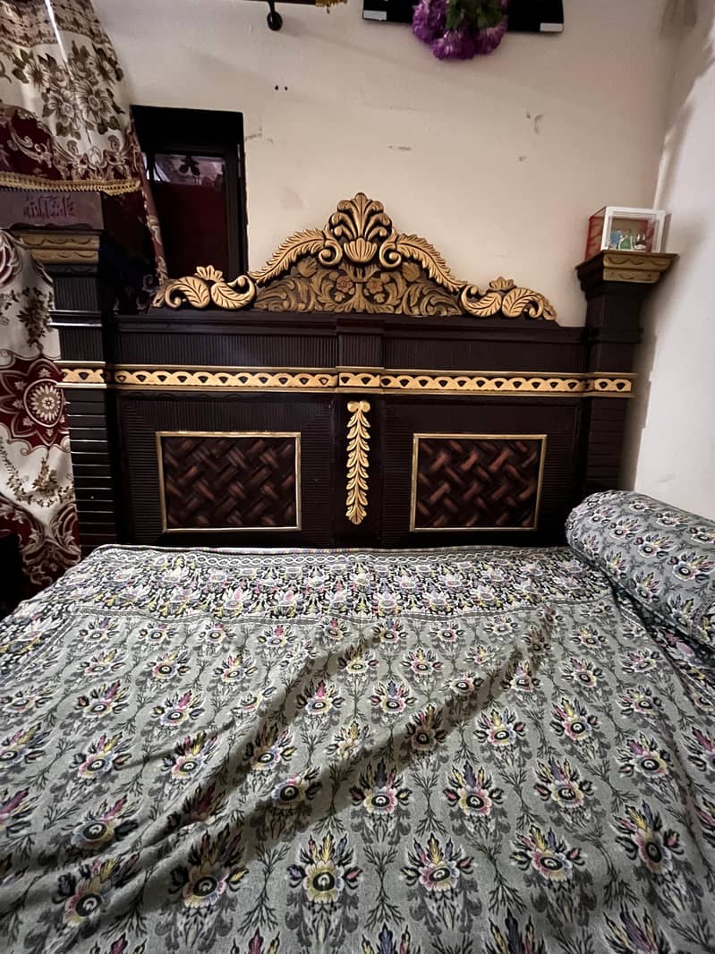 bed,drasing, iron stand,  two side table 0