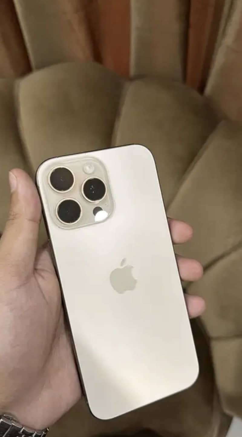 Iphone 16 pro max in apple warranty 0
