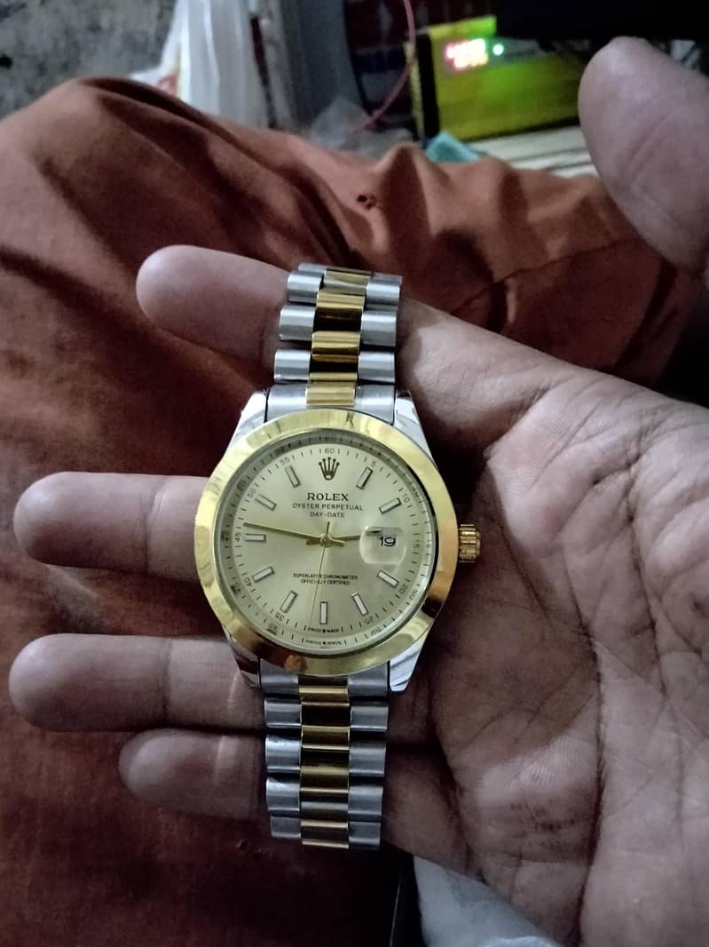 men watch 0