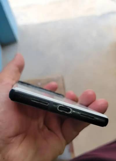 mobial new ha all ok ha koi fold ni ha battery timing bhot achy ha all