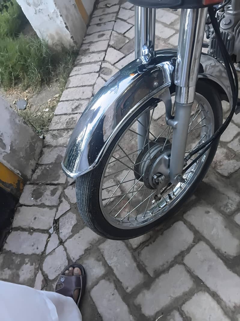 سب کاغذات مکمل ہیں 0