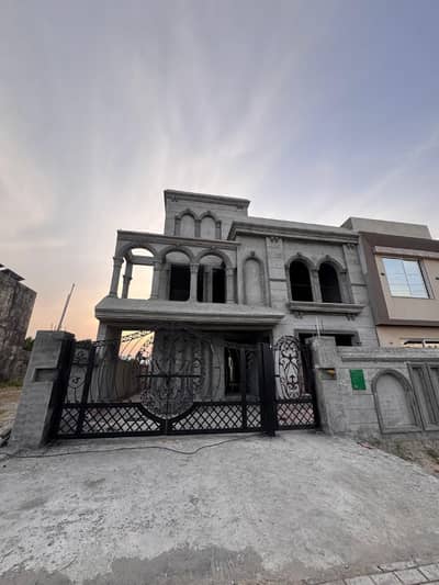 10 Marla Grey Structure House for Sale in Bahria Orchard Phase 1 Northern Block