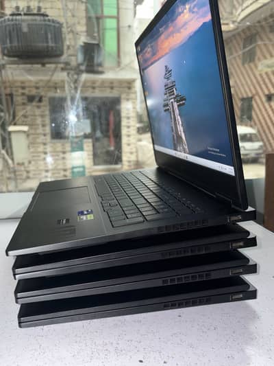 Hp Omen Core i9 Gaiming Laptop with 8 Gb Graphic card