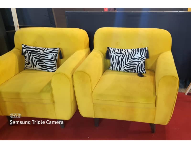 2 Sofa Chairs 1