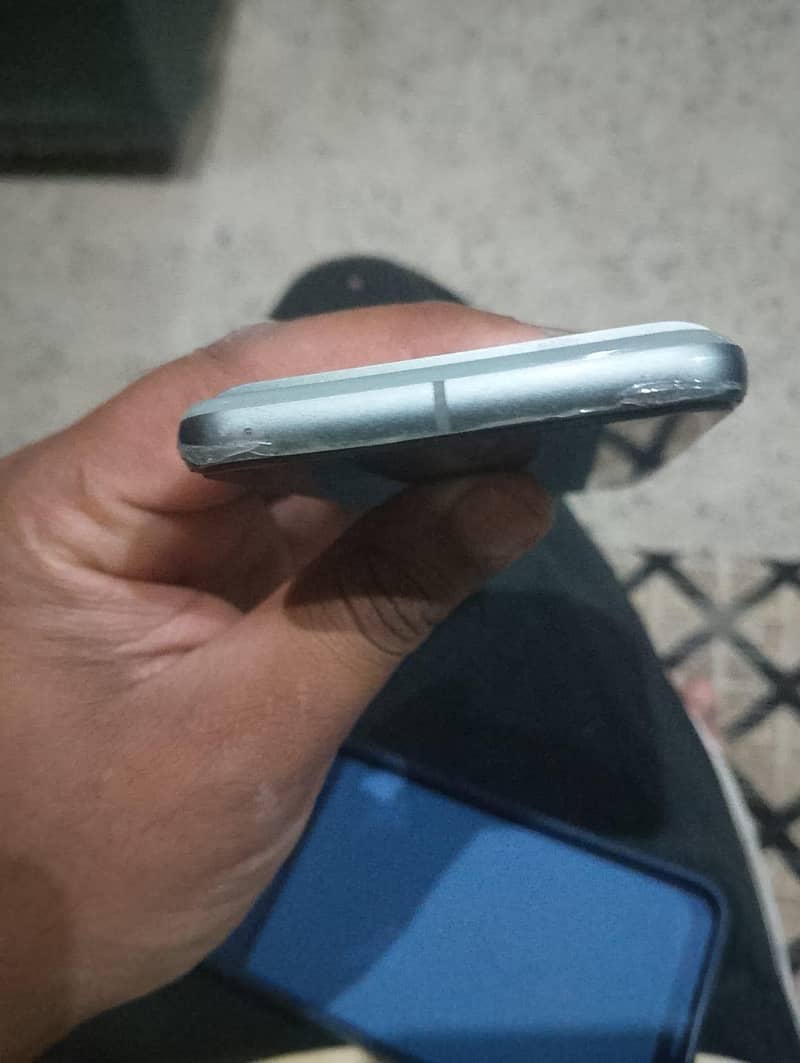 google pixel 8 4