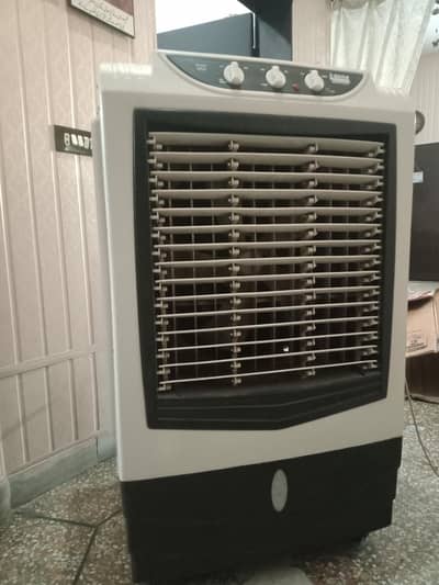 i-zone room air cooler with ice box