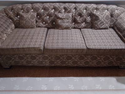 5 Seater Sofas Set Brown  Colour Ok Condition Best Quality