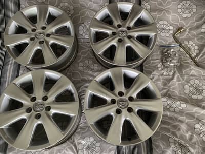 Toyota Corolla Altis 2012-14 Orignal Rims