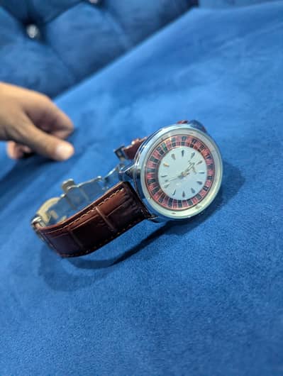 New casino rotating watch