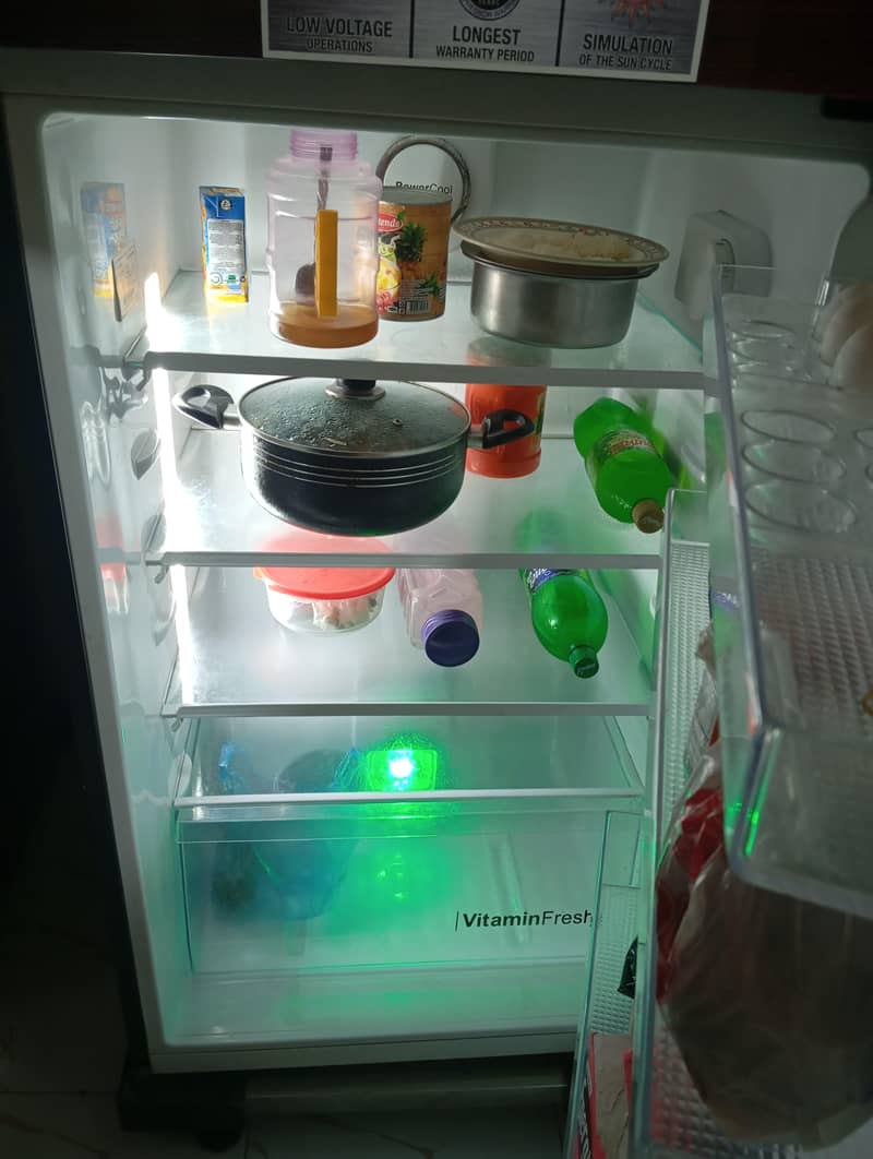 Refrigerator 0