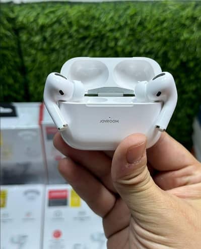 white noise cancelling bluetooth earbuds with long battery life