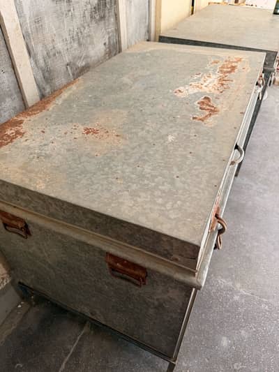 Steel Trunk peti