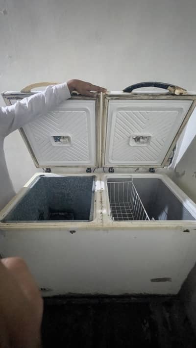 2 Door Freezer Zabardast Cooling hai All ok hai