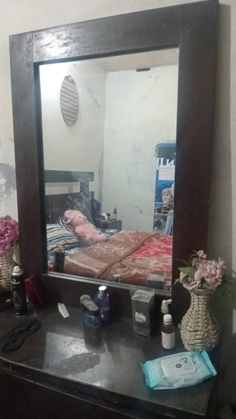 dressing table 1