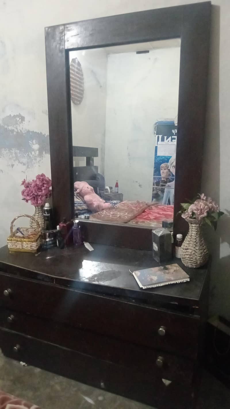 dressing table 2