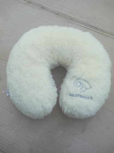 Neck pillow