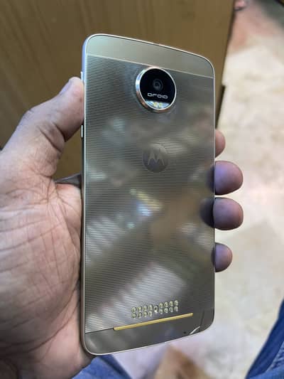 Motorola Z slim 4/32 10/9.9 non pta