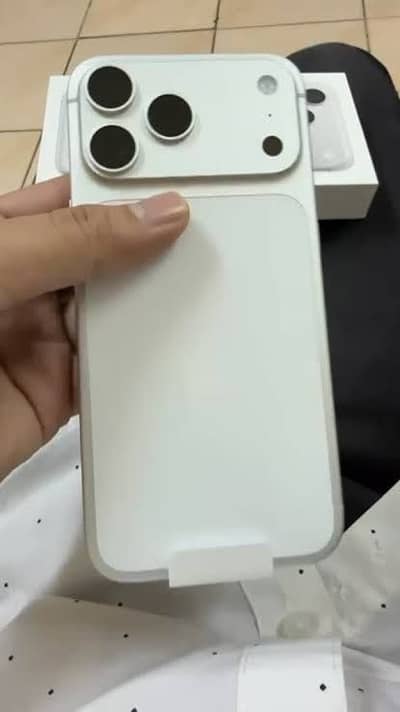 17 Pro Max read add very carefully