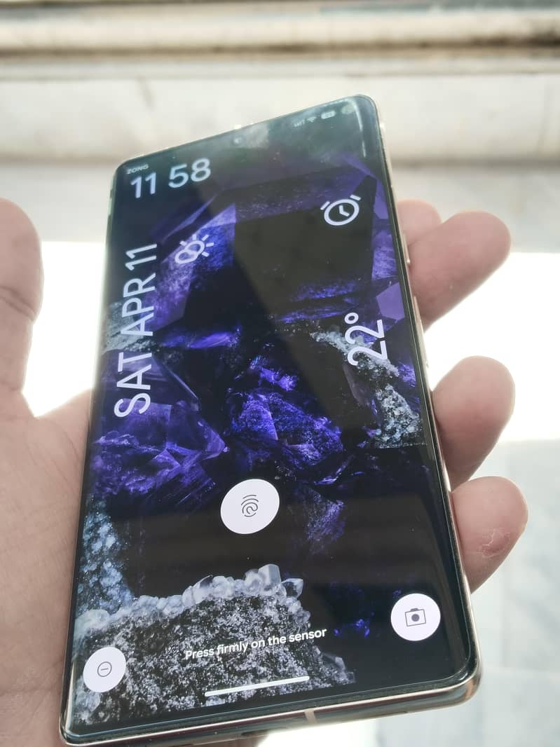 Pixel 7 PRO (Sim working) 1