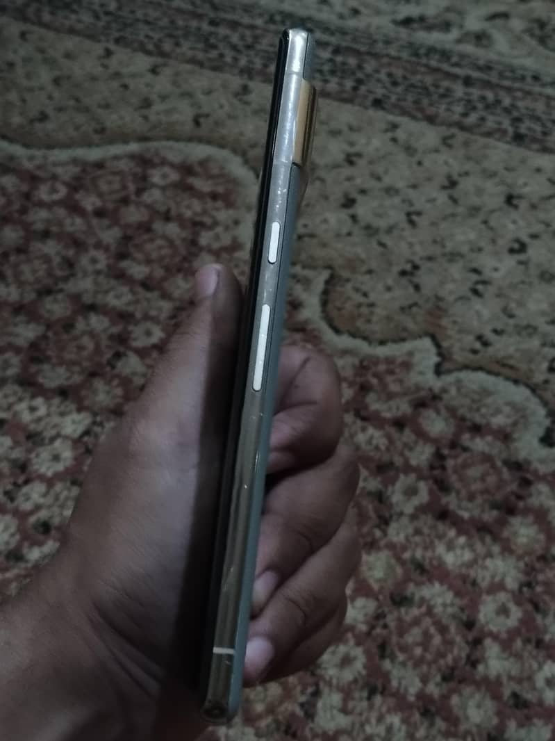 Pixel 7 PRO (Sim working) 6