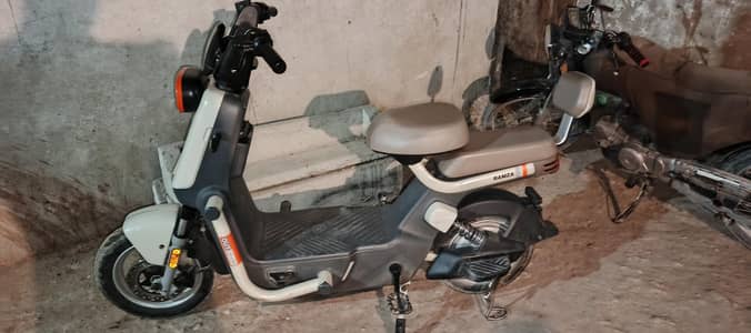 Ramza Aima scooty