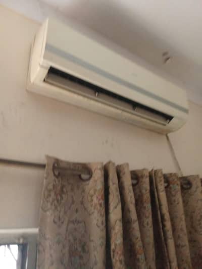 Air Conditioner (Haier) For Sale 1.5 Ton, Non Inverter