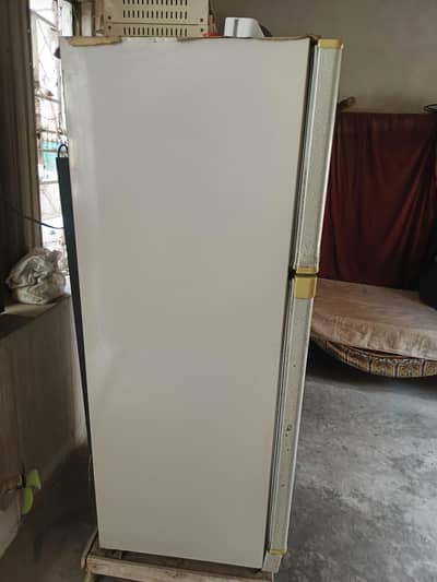 Dawlance fridge neat and clean Best price